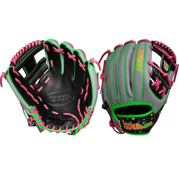 Baseball Glove For Left-Handed Players-New Wilson Winter 2024 A2000 1786SS 11.5" Infield Glove - RHT