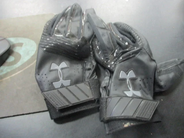 Baseball Glove For Premium Game Day Gear-Used Under Armour Size XL Baseball/Softball Batting Gloves