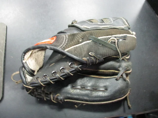 Baseball Glove With Durable Materials-Used Regent Baseball Glove