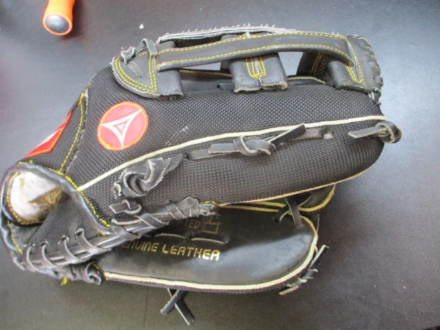 Baseball Glove With Advanced Protection Features-Used Regent Baseball / Softball Glove